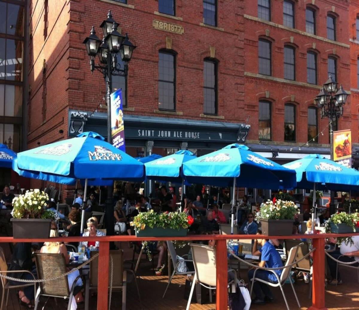 Bright Cozy Condo The Heart Of Uptown 2Bed Coffee & Tea Saint John Exterior foto